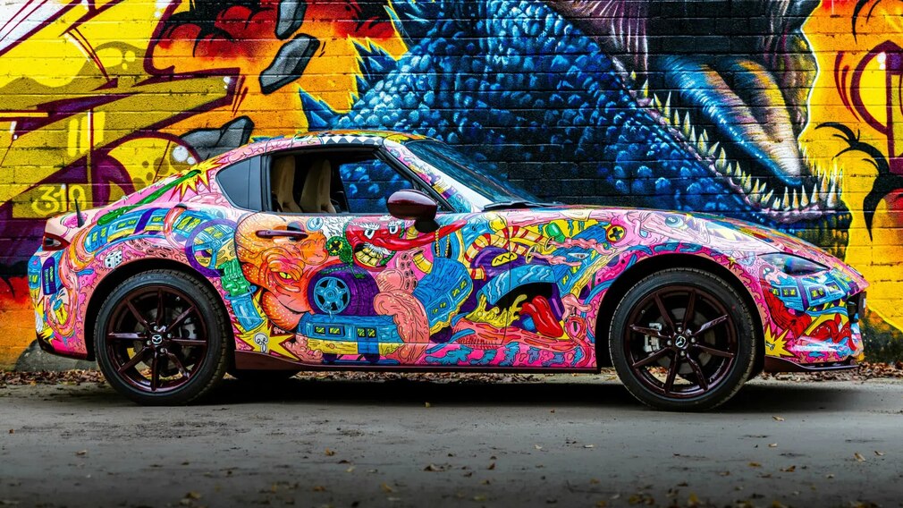 Mazda MX-5 Art Car "Kabuki Town"
