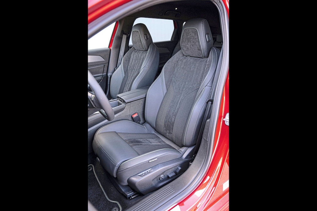 Peugeot 308 SW Hybrid 136