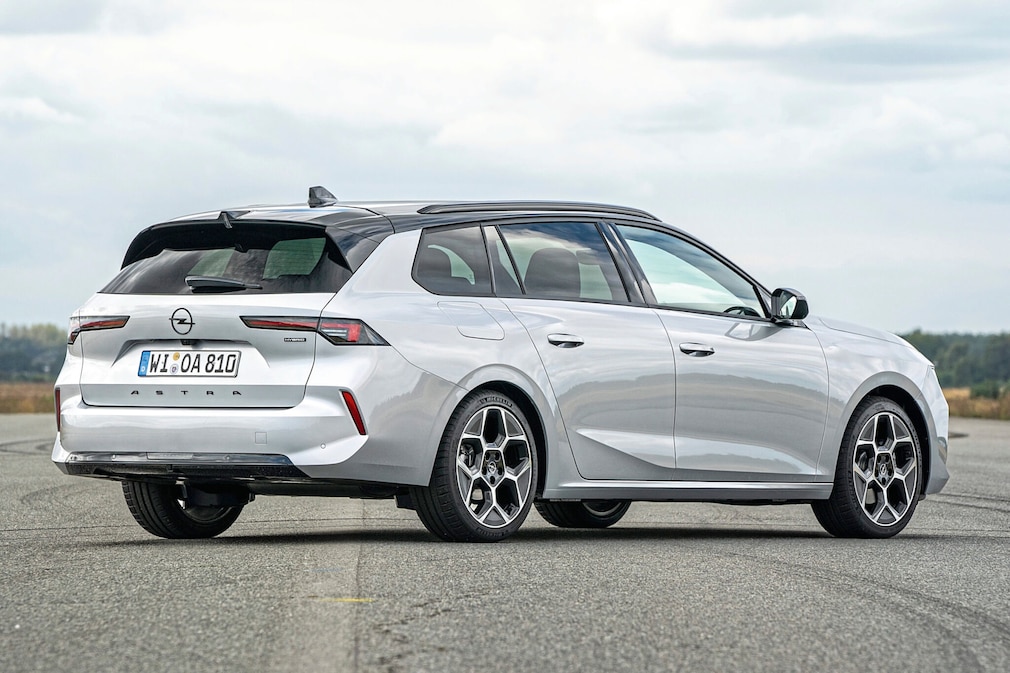Opel Astra Sports Tourer 1.2 T Hybrid