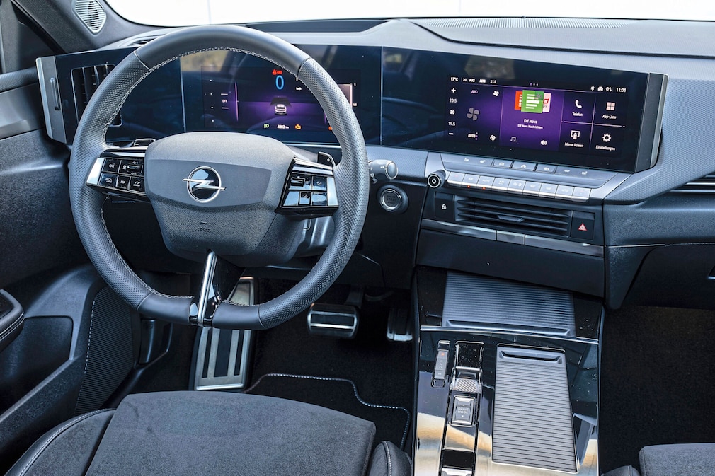 Opel Astra Sports Tourer 1.2 T Hybrid