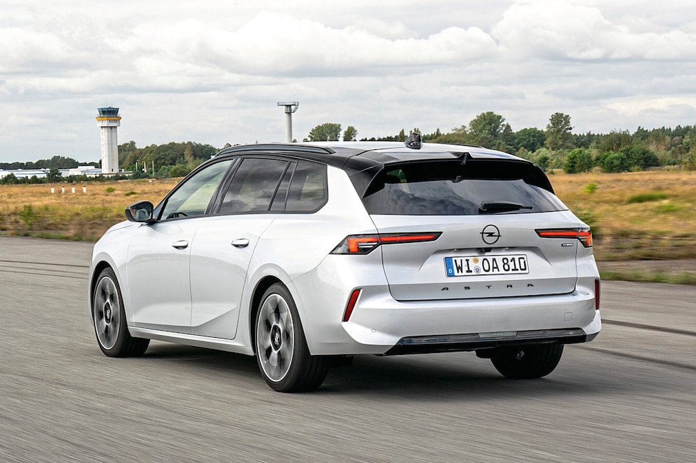 Opel Astra Sports Tourer 1.2 T Hybrid