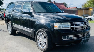 Luxus-SUV mit sieben Sitzen und V8 zum Polo-Preis