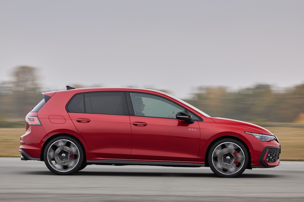 VW Golf GTI 2.0 TSI