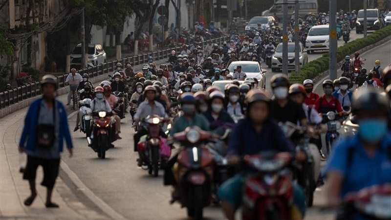 Vielbefahrene Straße in Vietnam