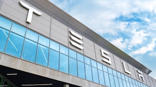 Grok, der KI-Chatbot, jetzt Teil der Tesla-Ausstattung
