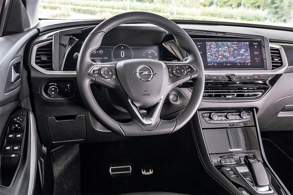 Opel Grandland Hybrid 4