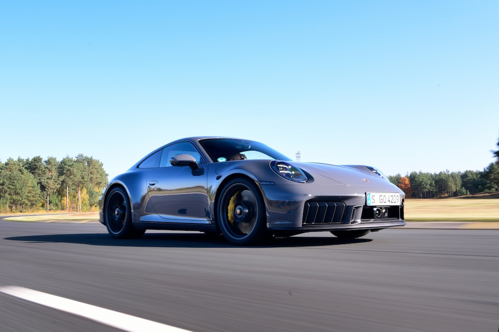 Porsche 911 Carrera GTS