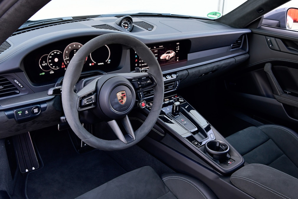 Porsche 911 Carrera GTS