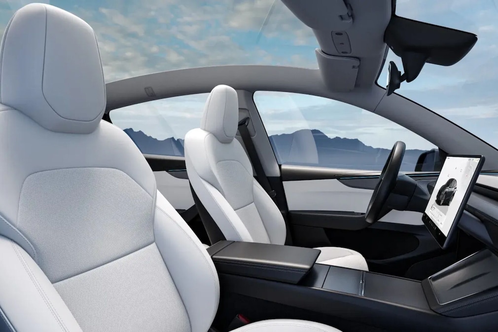 Tesla Model Y Juniper Facelift Innenraum