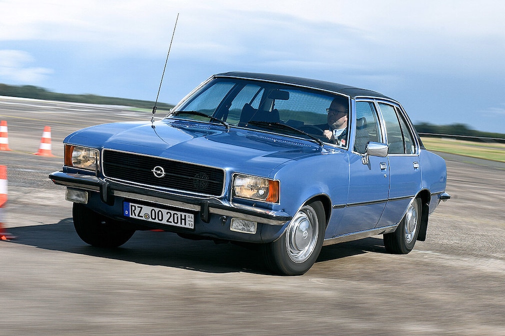 Mittelklasse-Limousinen im Test