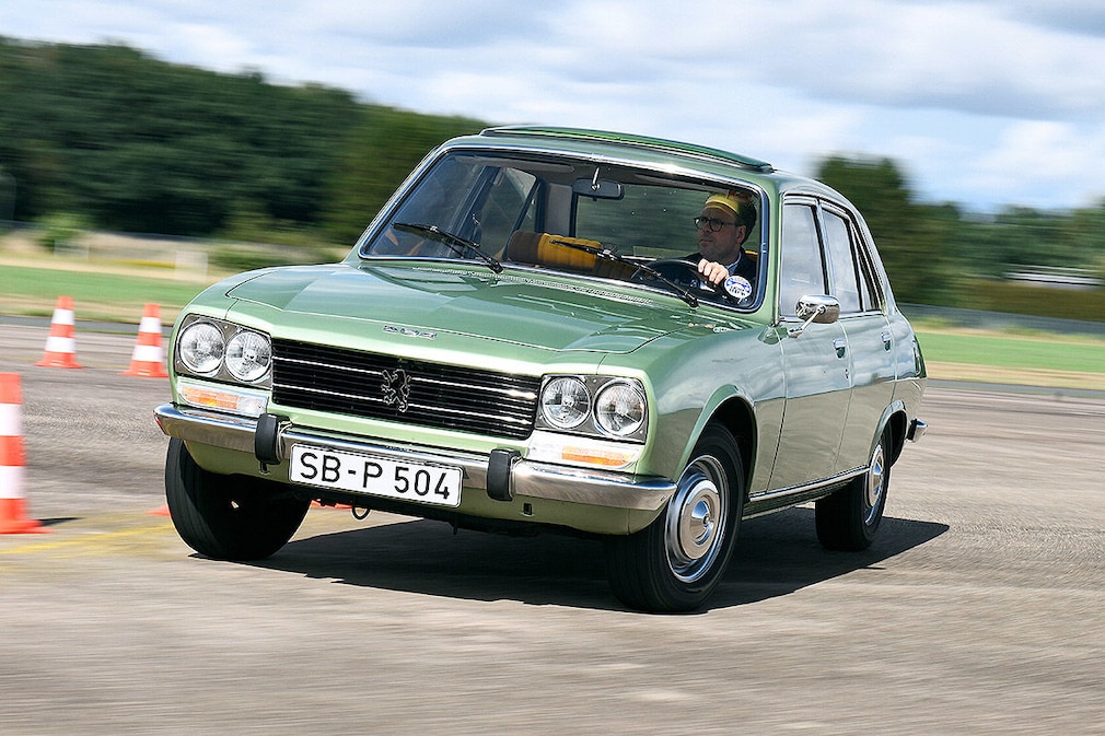 Mittelklasse-Limousinen im Test