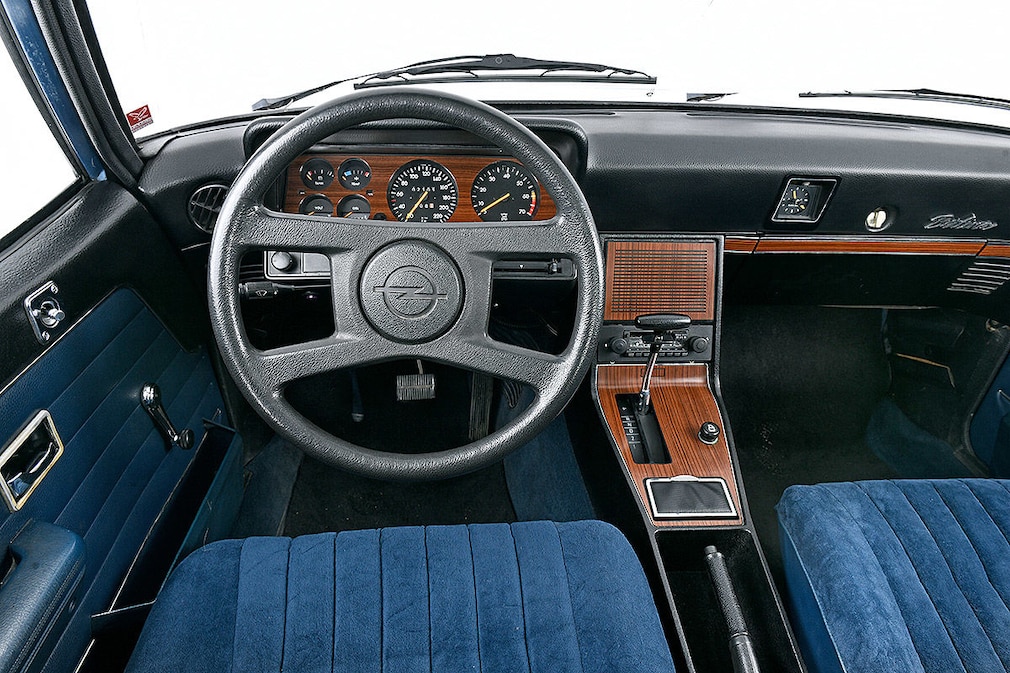 Mittelklasse-Limousinen im Test