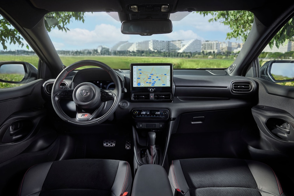 Toyota Yaris GR Sport MJ 2025 Innenraum
