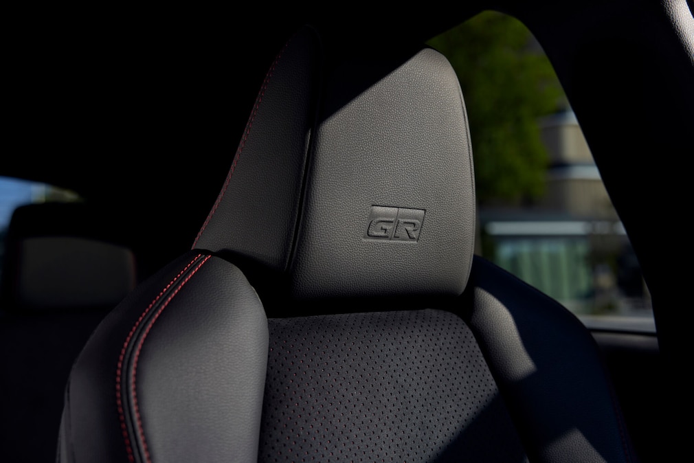 Toyota Yaris GR Sport MJ 2025 Kopfstütze
