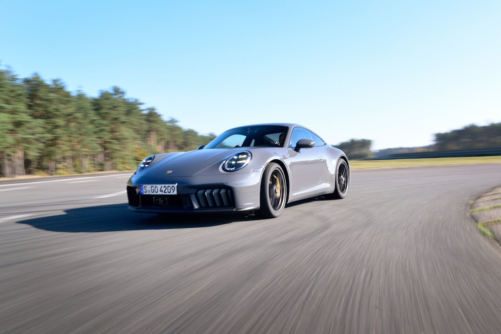 Porsche 911 Carrera GTS