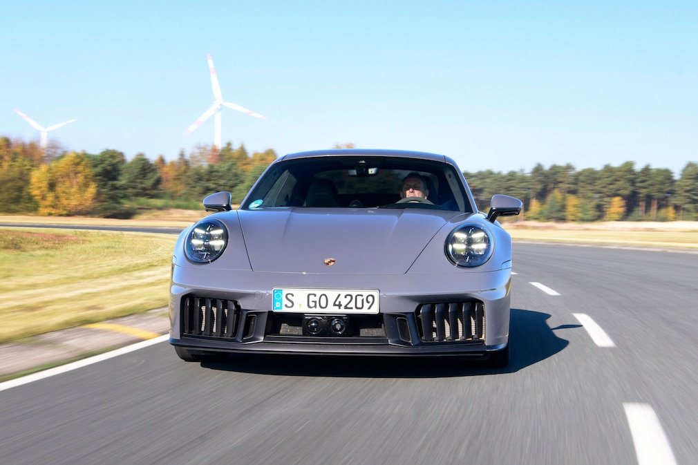 Porsche 911 Carrera GTS