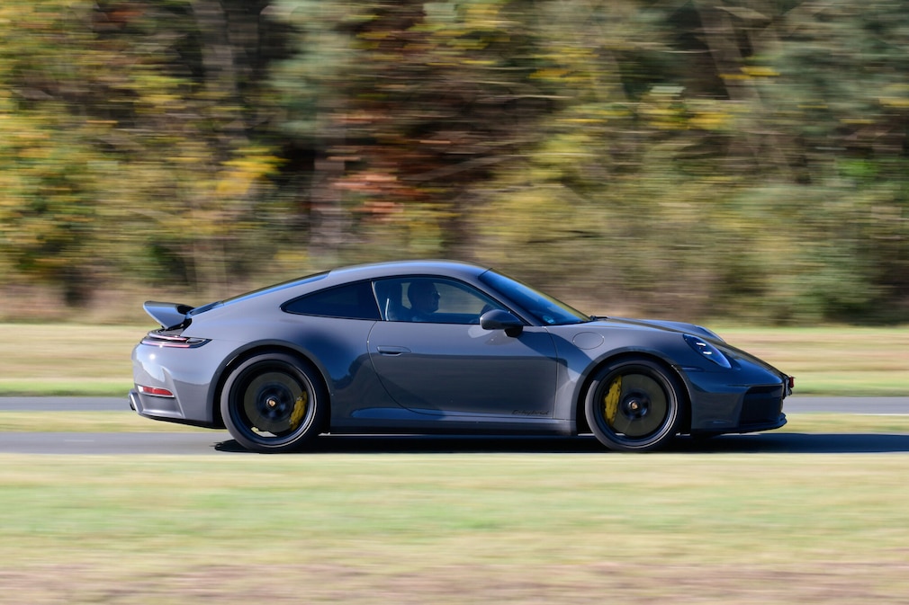Porsche 911 Carrera GTS