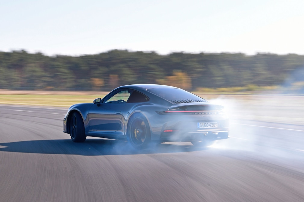 Porsche 911 Carrera GTS