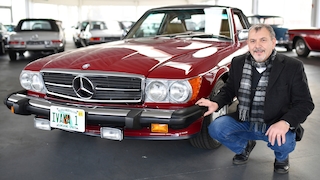 Firat Baz aus Waghäusel möchte den Mercedes 560 SL von Ivana Trump verkaufen.