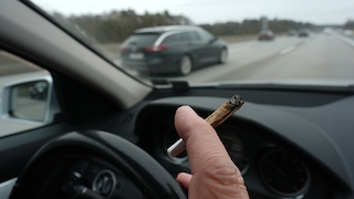 Strengere Grenzwerte für Cannabis am Steuer gefordert