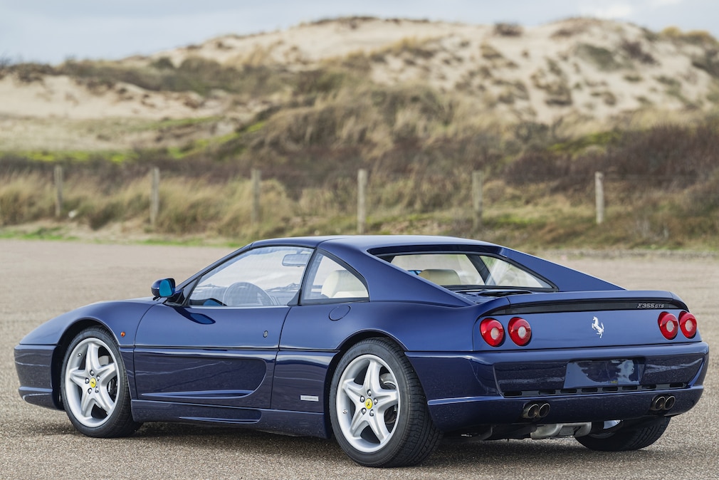 Der Ferrari F355 GTS Baujahr 1996 aus Michael Schumachers Vorbesitz wird vom 4. bis zum 7.2.2025 bei RM Sotheby's versteigert.