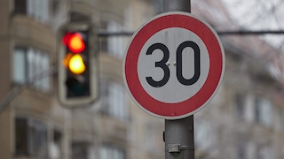 Gewerkschaft und Experten verlangen Tempo 30 innerorts