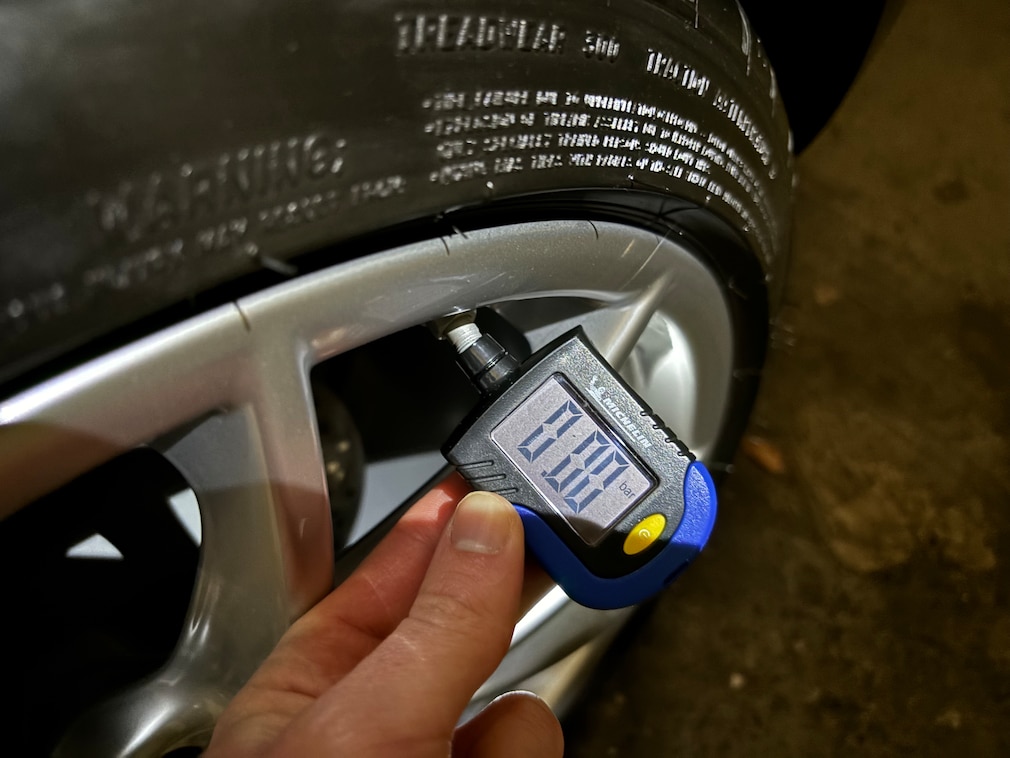 Reifendruckprüfer im Test