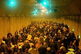 Besucherstau vorm Elbtunnel
