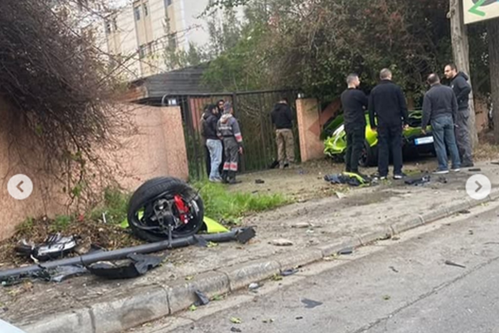 Lamborghin Revuelto Crash