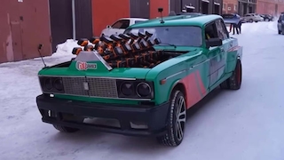 Lada mit Akkuschraubermotoren