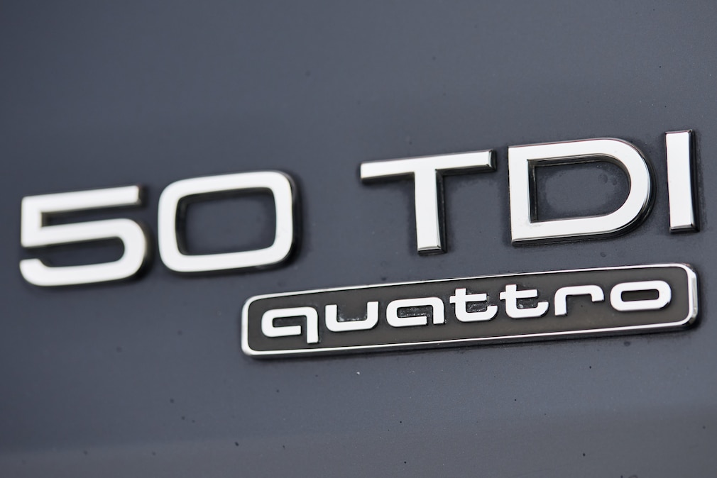 Audi-Logo 50 TDI quattro.
