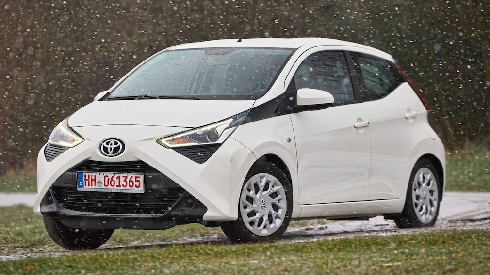 Toyota Aygo 1.0 x-play connect
