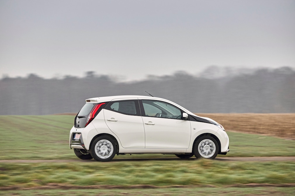 Toyota Aygo 1.0 x-play connect