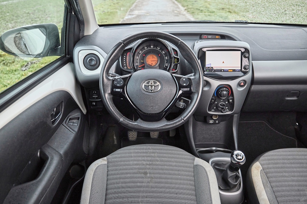 Toyota Aygo 1.0 x-play connect