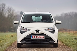 Toyota Aygo 1.0 x-play connect
