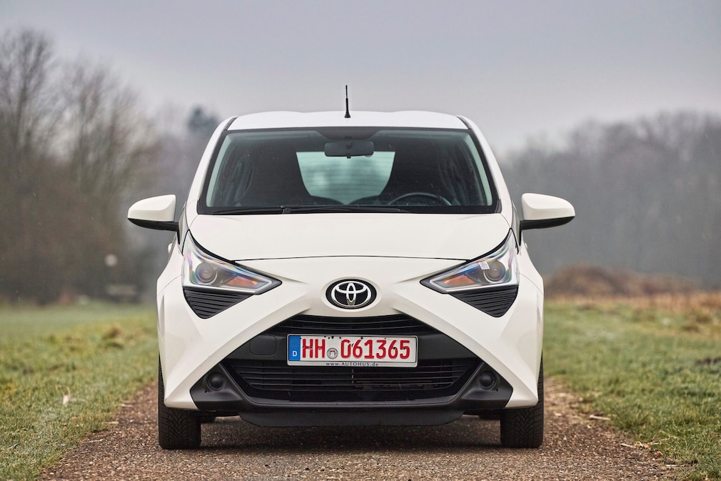 Toyota Aygo 1.0 x-play connect