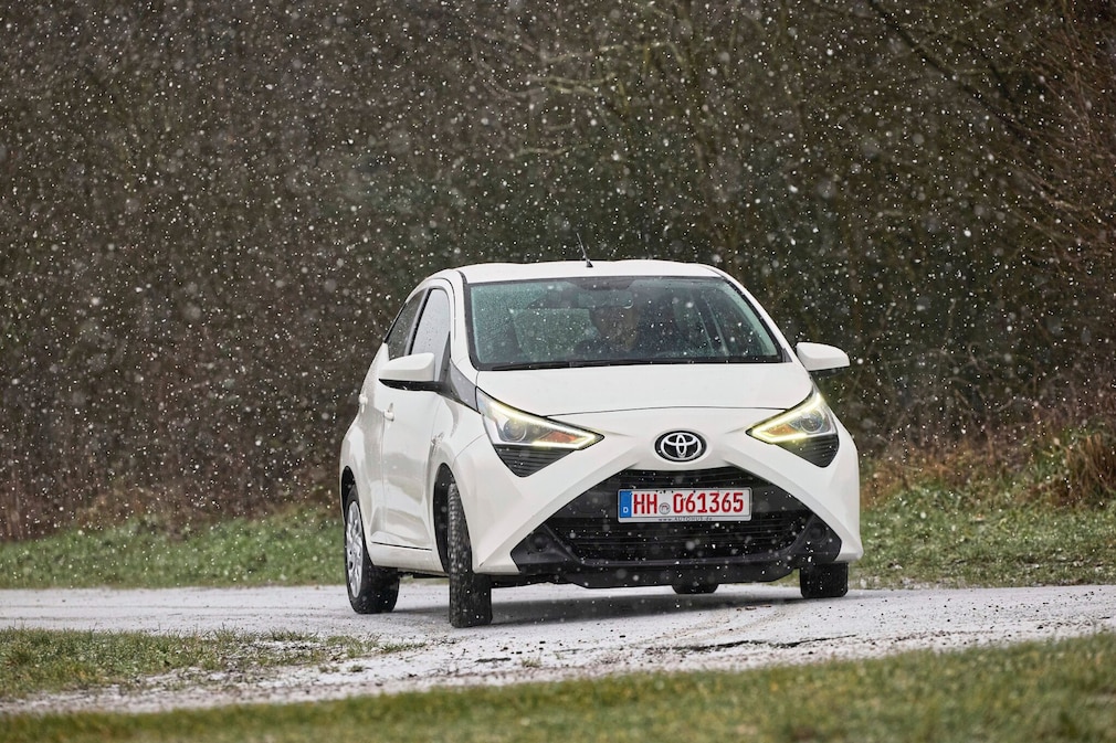 Toyota Aygo 1.0 x-play connect