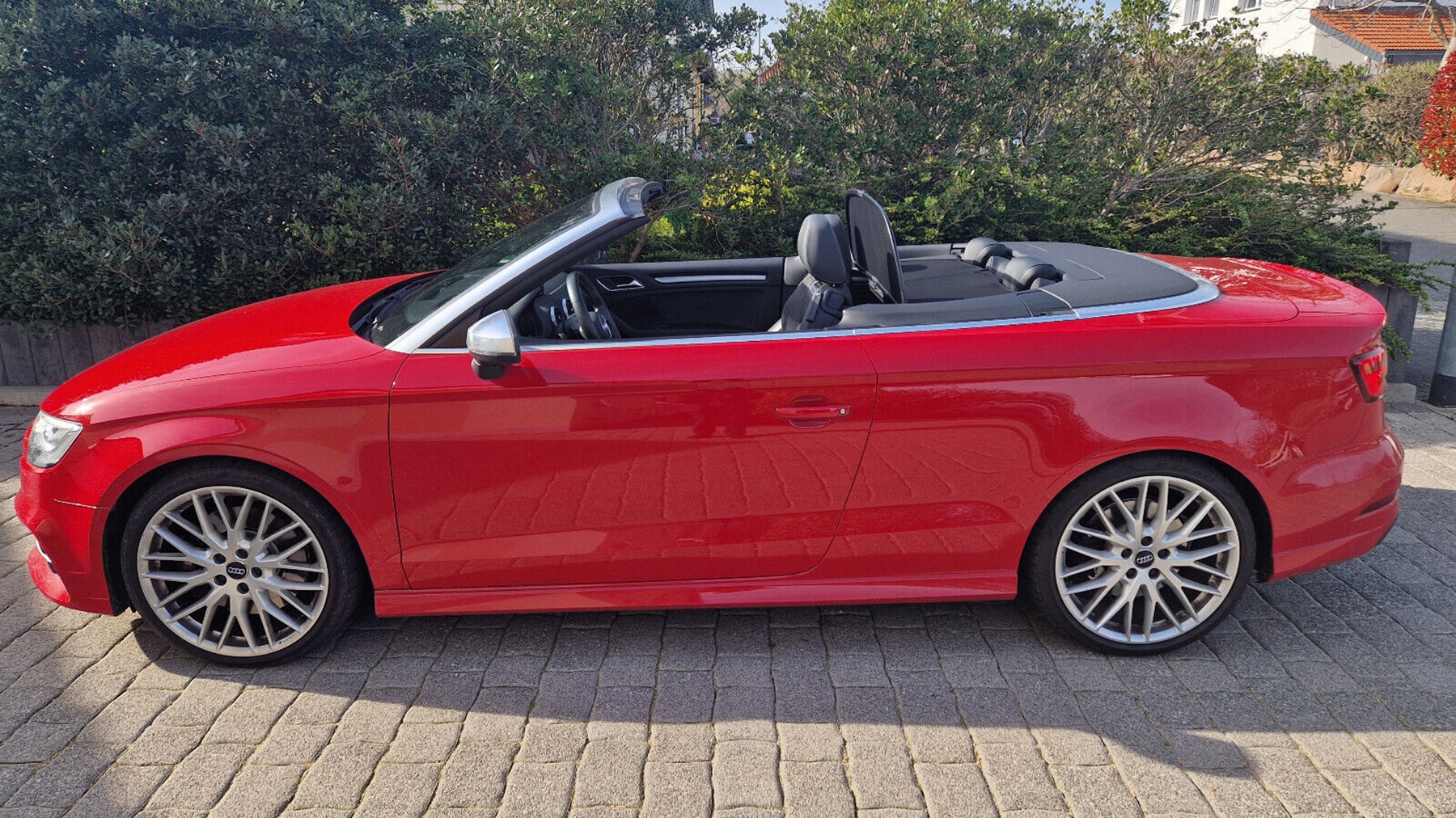 Rotes Power-Cabrio von Audi gebraucht bei eBay zu kaufen