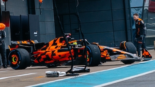 Neuer Renner in Tarnoptik: Was verbirgt McLaren?