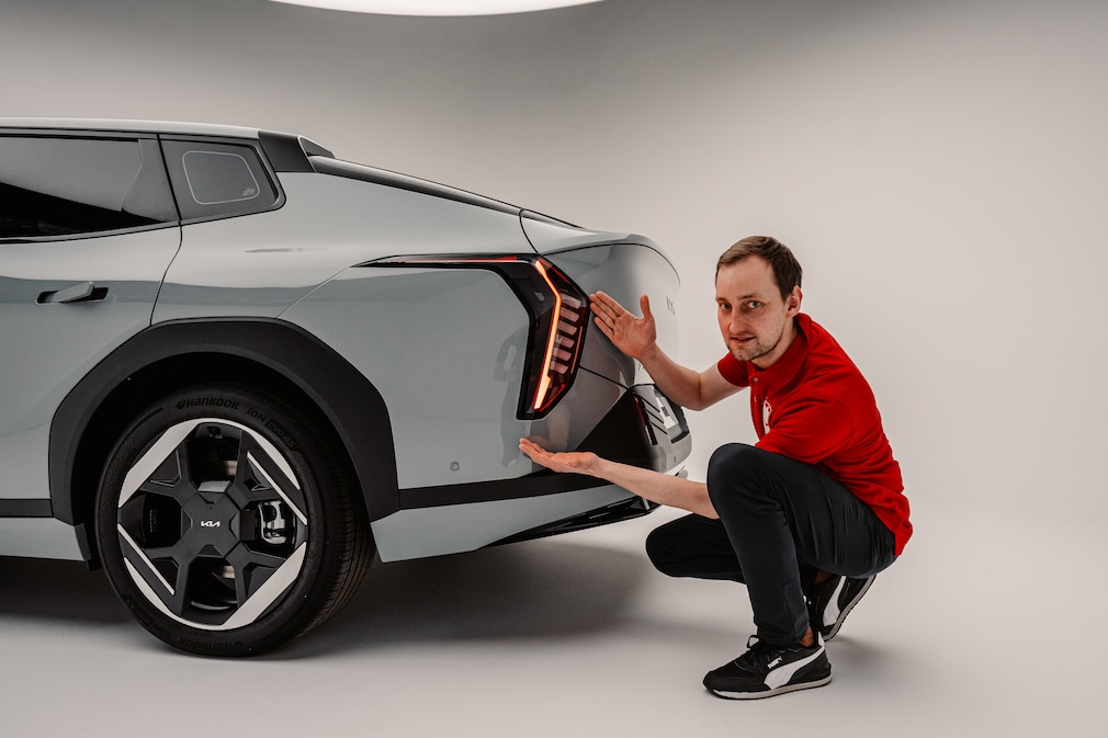 Kia EV4
