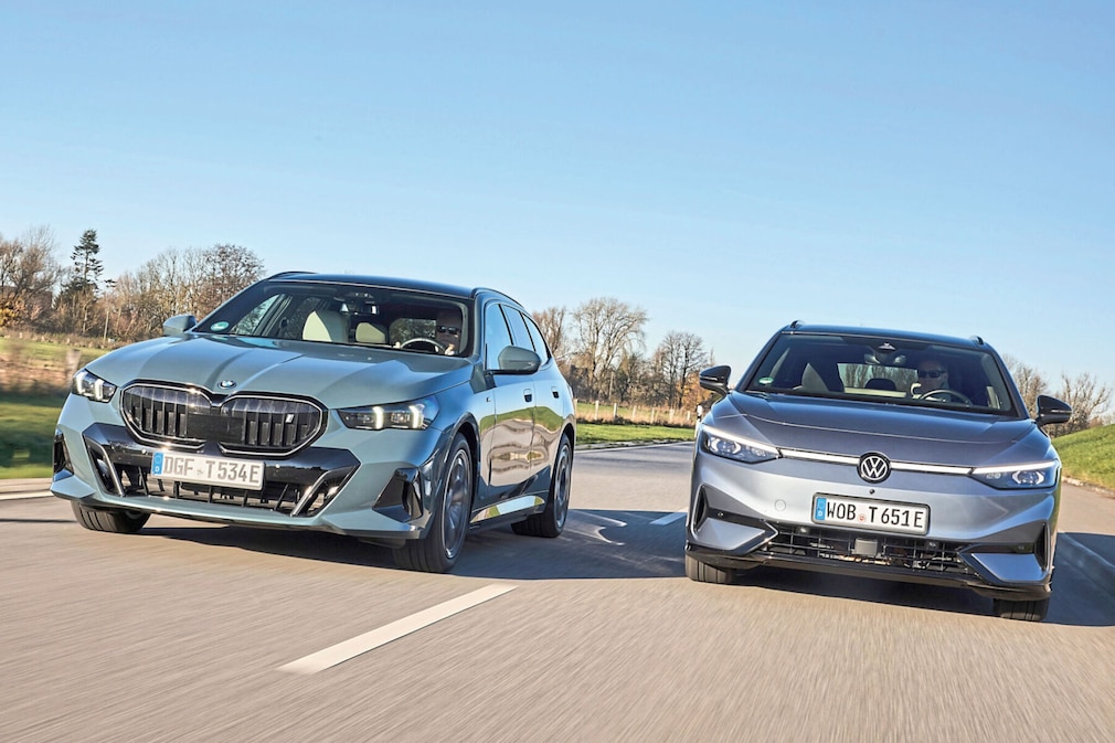 BMW i5 eDrive40 Touring VW ID.7 Tourer Pro