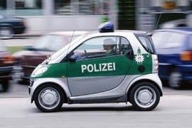 Englische Polizei fährt Smart