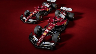 Hamiltons erste Göttin in Rot