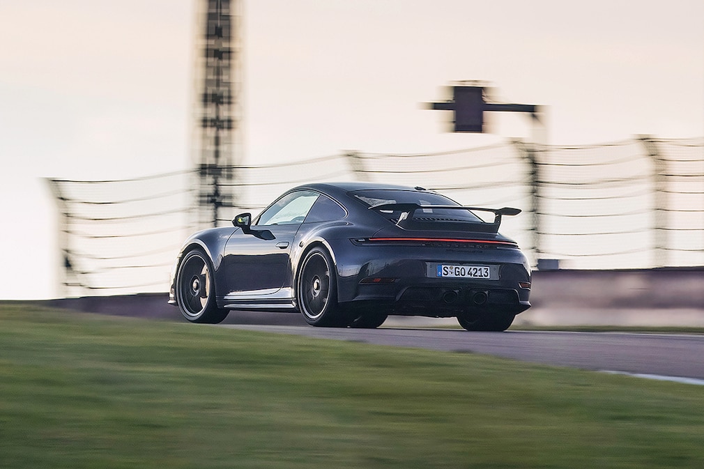 Porsche 911 Carrera GTS