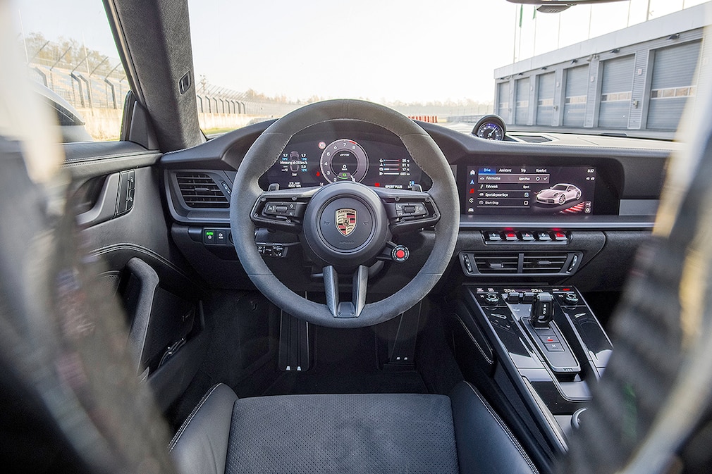 Porsche 911 Carrera GTS