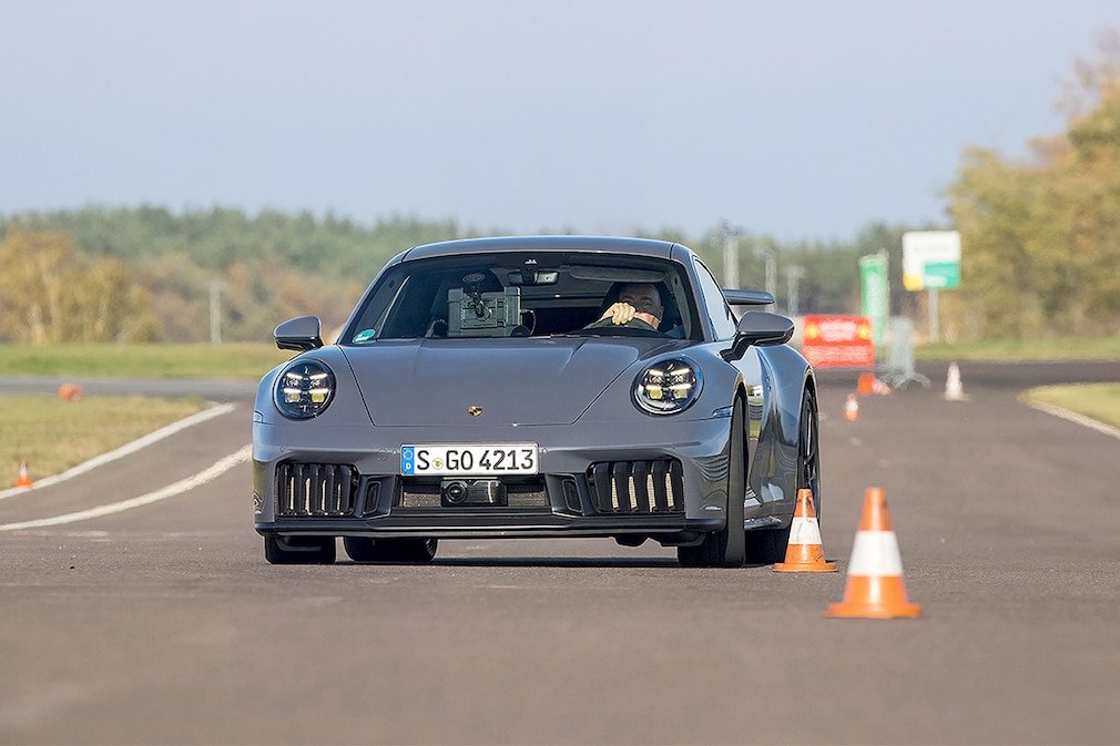 Porsche 911 Carrera GTS