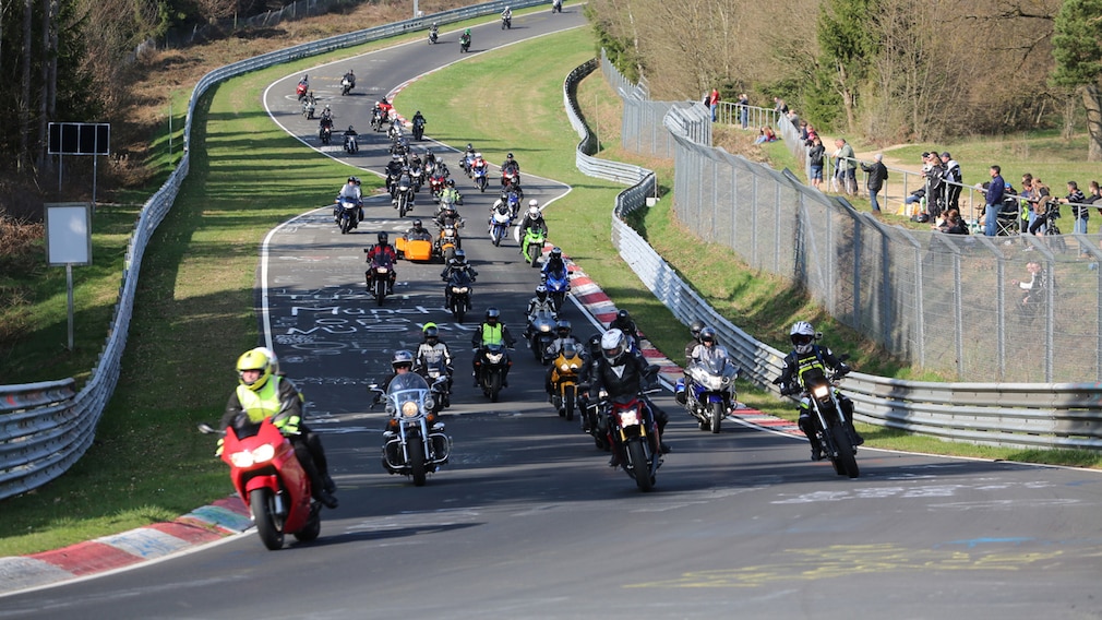 Motorräder auf der Nordschleife
