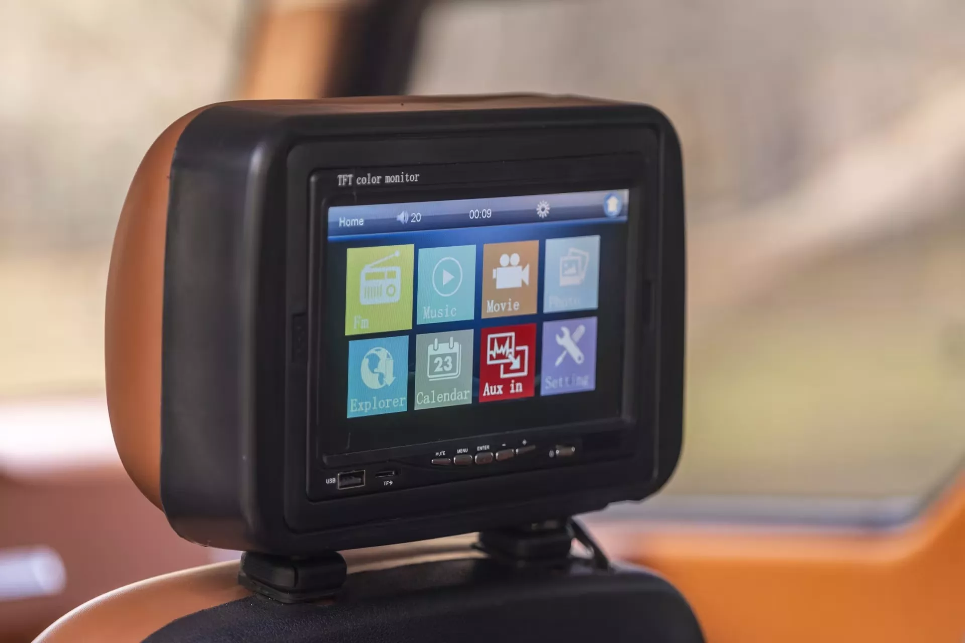 Screens für die Passagiere hinten im Bodo G-Klasse Golf Cart