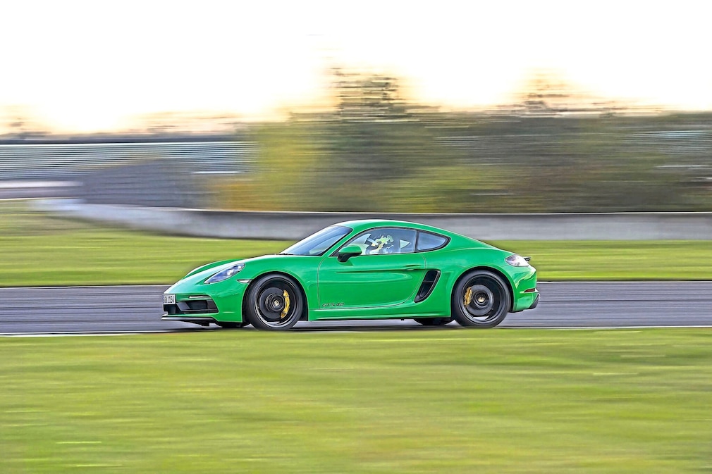 Porsche 718 Caman GTS 4.0