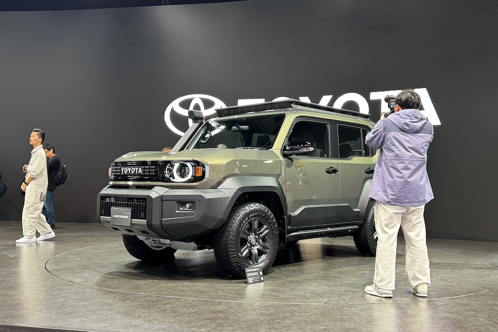 Toyota Land Cruiser FJ